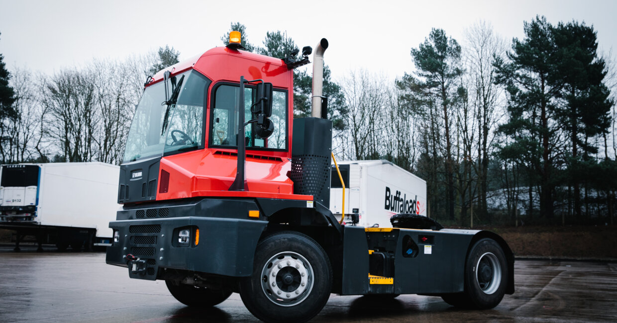 Terminal tractors keep it cool at Buffaload Logistics