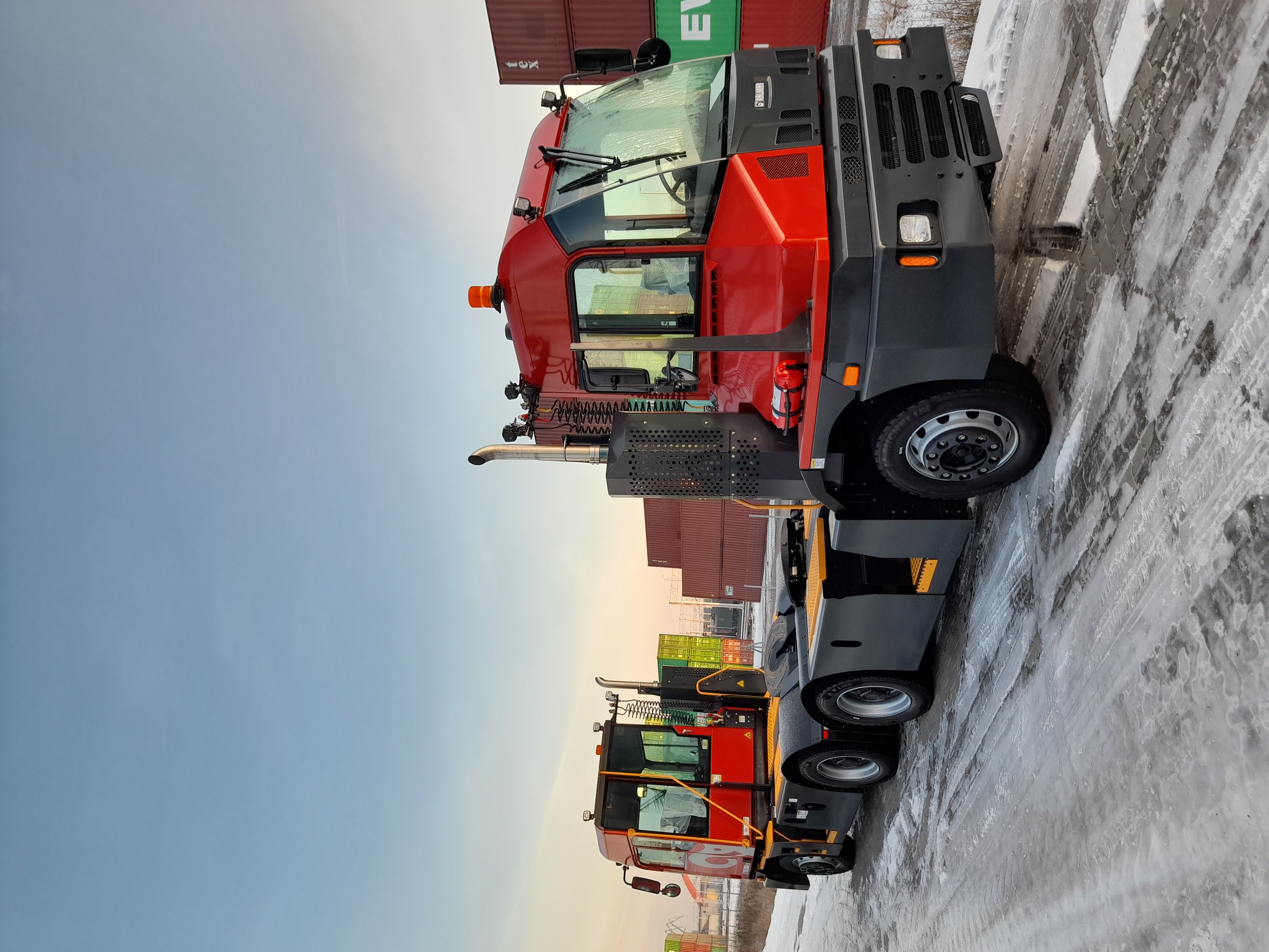 Kalmar T2i Terminal Tractors 