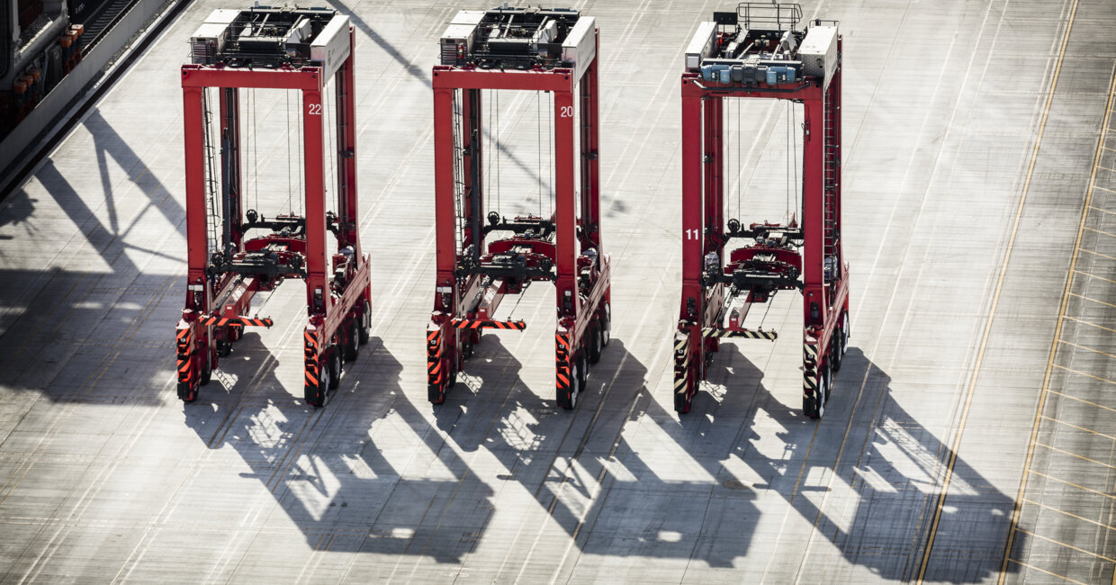 Streamline your straddle operations with Kalmar One